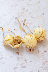 'White Christmas' Fudge Baubles
