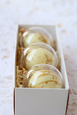Load image into Gallery viewer, 'White Christmas' Fudge Baubles
