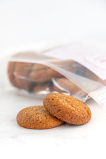 Load image into Gallery viewer, Two loose ginger koekies
